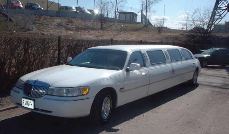Lincoln Town Car (белый) 8 mect full